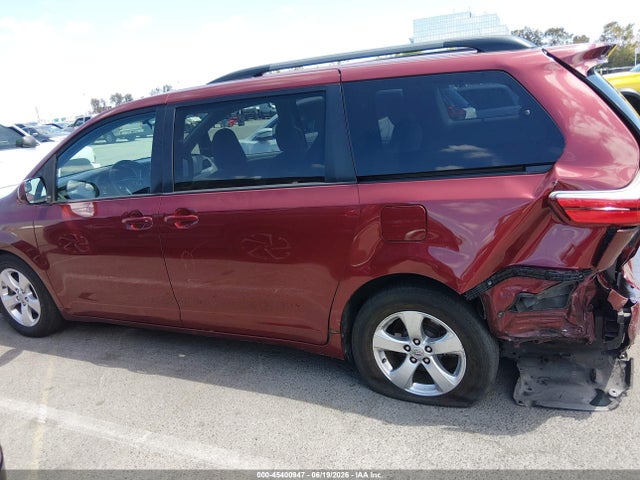 Toyota Sienna Le 8 Passenger 2017 5TDKZ3DC9HS880533 Image 14