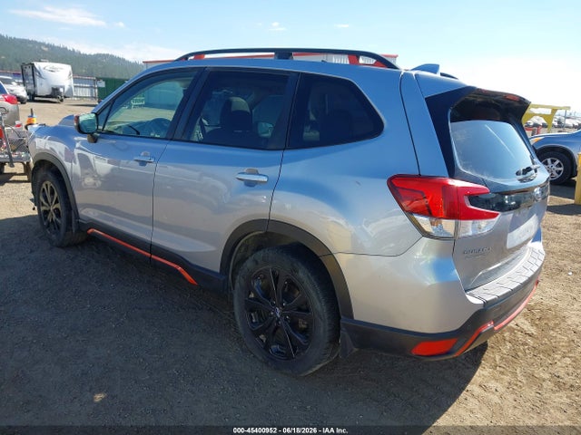 Subaru Forester Sport 2019 JF2SKAPC4KH571005 Image 3