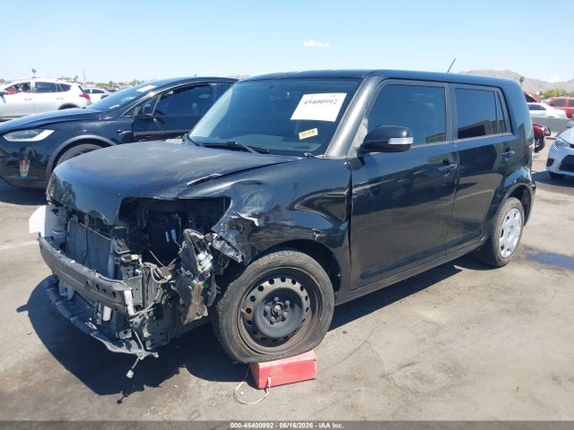 Scion XB 2014 JTLZE4FE7EJ053612 Image 2