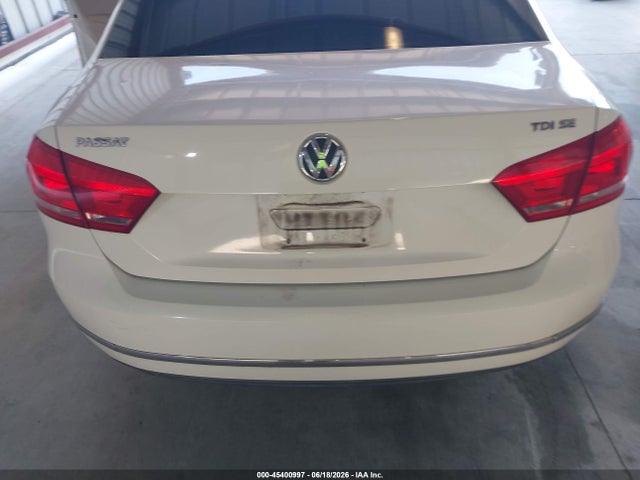 1VWBN7A36EC103017 Volkswagen Passat 2.0l Tdi Se