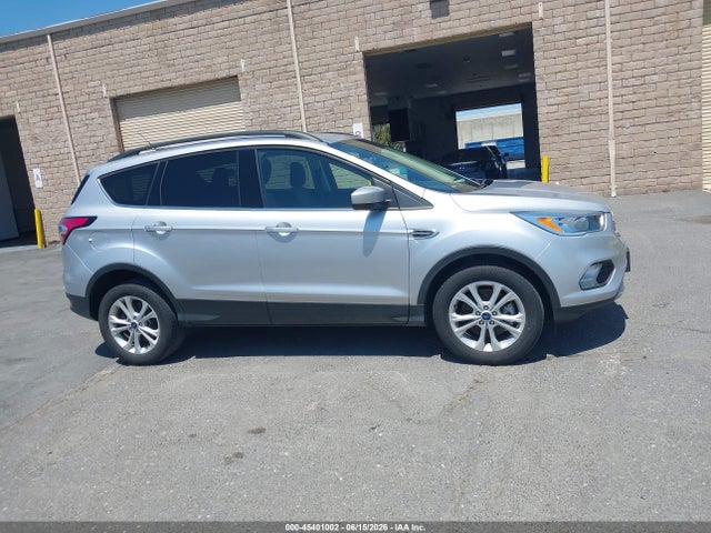 Ford ESCAPE SE 2018 1FMCU9GD7JUD08769 Image 13