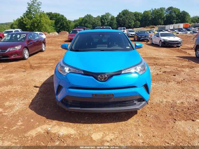 JTNKHMBX1K1056928 Toyota C-HR XLE