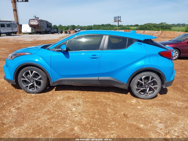 JTNKHMBX1K1056928 Toyota C-HR XLE