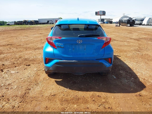 JTNKHMBX1K1056928 Toyota C-HR XLE
