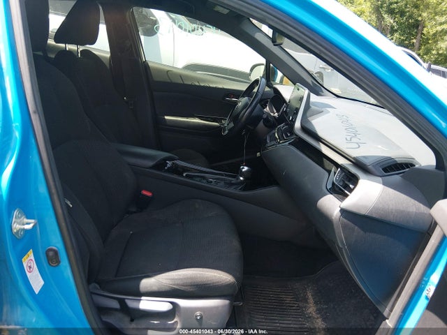 JTNKHMBX1K1056928 Toyota C-HR XLE