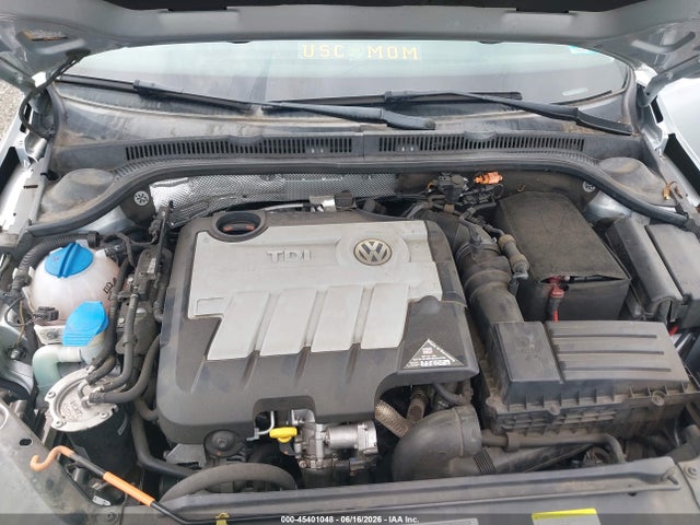 2014 Volkswagen Jetta 2.0l Tdi მანქანა იყიდება აუქციონზე, vin: 3VWLL7AJ1EM372646, აუქციონის ნომერი: 45401048