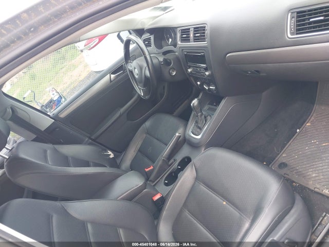 2014 Volkswagen Jetta 2.0l Tdi მანქანა იყიდება აუქციონზე, vin: 3VWLL7AJ1EM372646, აუქციონის ნომერი: 45401048