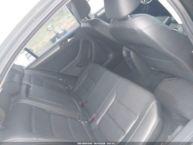 2014 Volkswagen Jetta 2.0l Tdi მანქანა იყიდება აუქციონზე, vin: 3VWLL7AJ1EM372646, აუქციონის ნომერი: 45401048