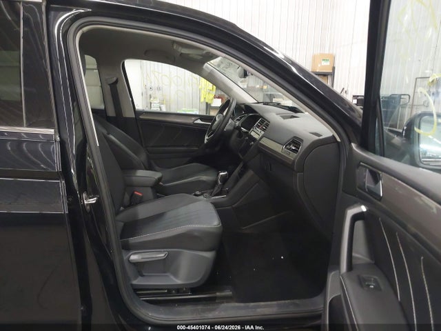 Продаж на аукціоні авто 2022 Volkswagen Tiguan 2.0t Se, vin: 3VV2B7AX5NM032035, номер лоту: 45401074
