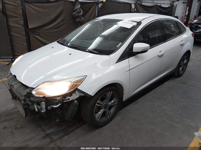 Ford FOCUS SE 2014 1FADP3F25EL343678 Image 2