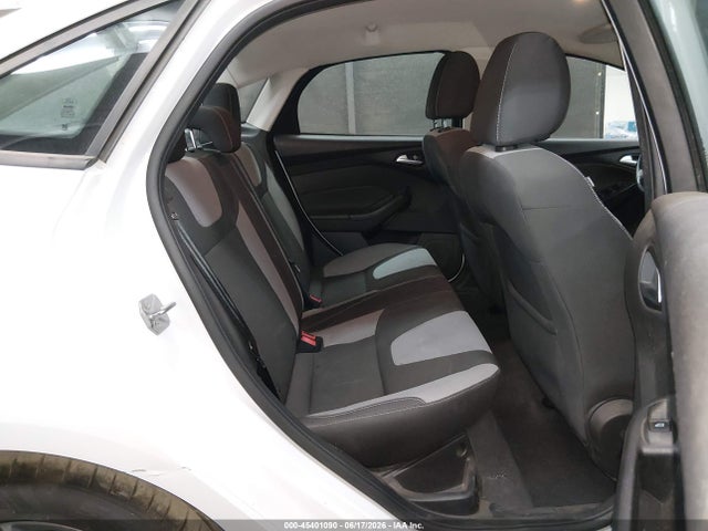 Ford FOCUS SE 2014 1FADP3F25EL343678 Image 8