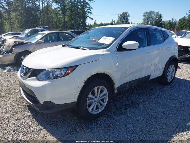 JN1BJ1CR3HW128086 Nissan Rogue Sport S
