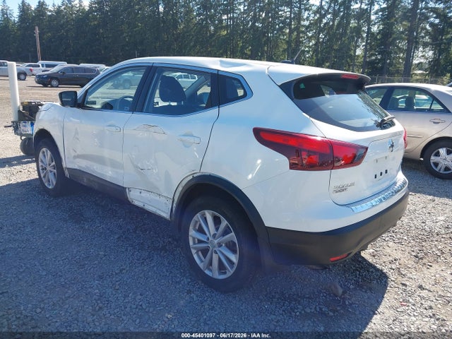 JN1BJ1CR3HW128086 Nissan Rogue Sport S