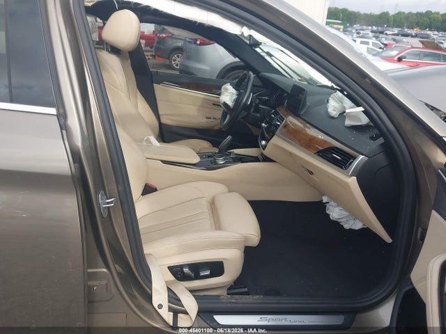 45401100 :رقم المزاد ، WBAJE5C36HG914102 vin ، 2017 Bmw 540i مزاد بيع