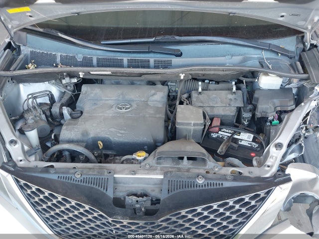 5TDXK3DC6ES472481 Toyota Sienna Se 8 Passenger