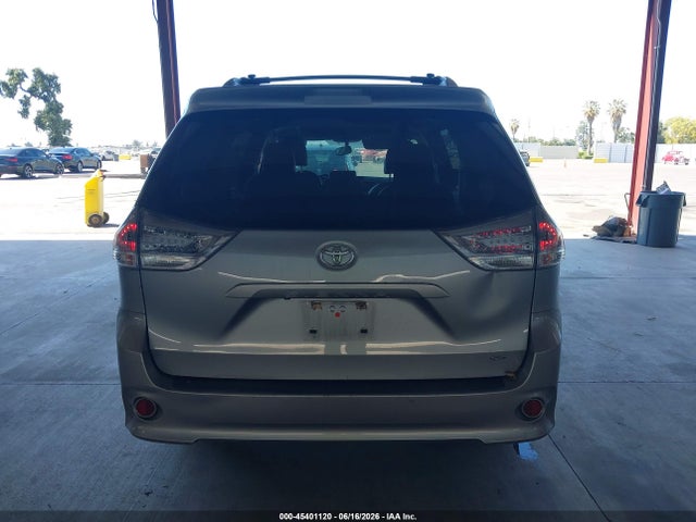 5TDXK3DC6ES472481 Toyota Sienna Se 8 Passenger
