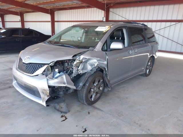 5TDXK3DC6ES472481 Toyota Sienna Se 8 Passenger