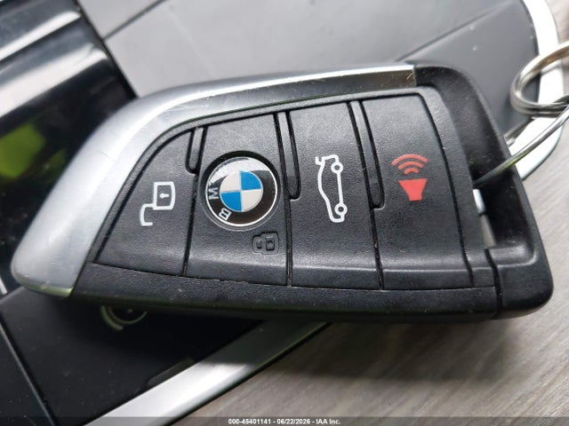 Продажа на аукционе авто 2025 Bmw 330i Xdrive, vin: 3MW89CW09S8F07440, номер лота: 45401141