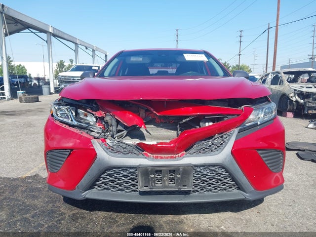 45401166 :رقم المزاد ، 4T1G11AK4LU381653 vin ، 2020 Toyota Camry Se مزاد بيع