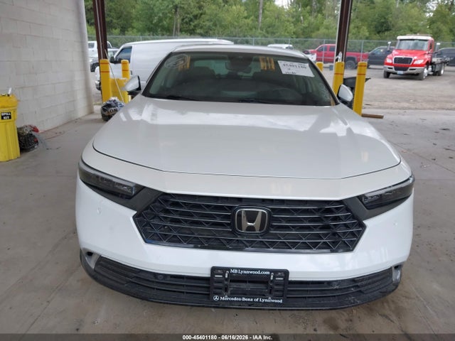 1HGCY2F81PA033769 Honda Accord Hybrid Touring