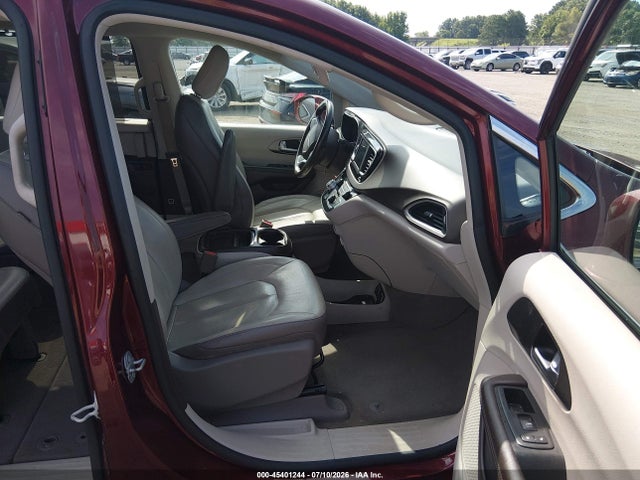 2019 Chrysler Pacifica Touring L მანქანა იყიდება აუქციონზე, vin: 2C4RC1BG0KR733575, აუქციონის ნომერი: 45401244