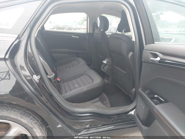 3FA6P0H75FR135514 Ford FUSION SE