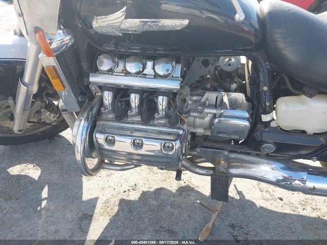 Продажа на аукционе авто 2001 Honda Gl1500 Cd, vin: 1HFSC34771A400115, номер лота: 45401268