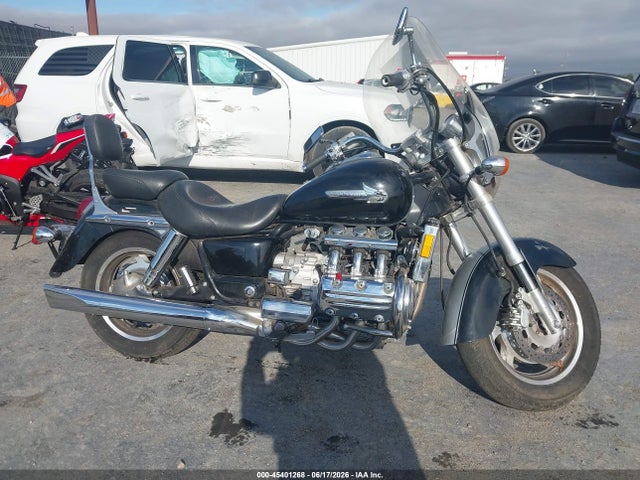 Продажа на аукционе авто 2001 Honda Gl1500 Cd, vin: 1HFSC34771A400115, номер лота: 45401268