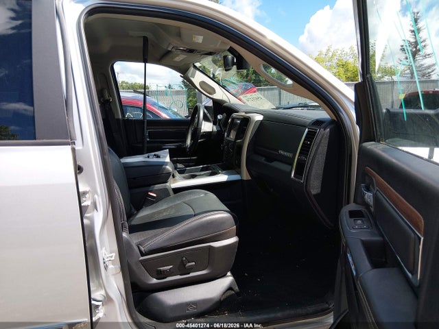 45401274 :رقم المزاد ، 3C6UR5FL7JG161486 vin ، 2018 Ram 2500 Laramie  4x4 6'4 Box مزاد بيع