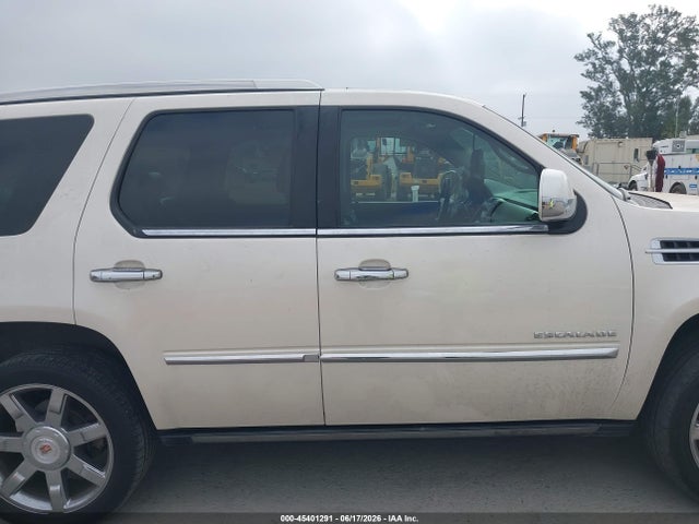 Продажа на аукционе авто 2011 Cadillac Escalade Premium, vin: 1GYS4CEF2BR388322, номер лота: 45401291