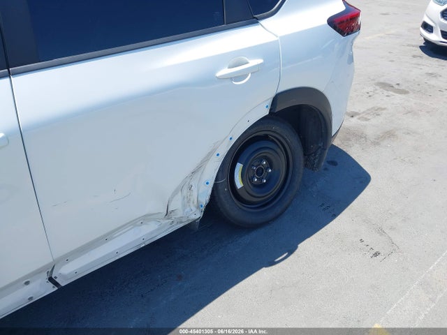 JN8BT3BA7RW362378 Nissan Rogue Sv Fwd