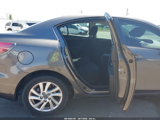 Продаж на аукціоні авто 2013 Mazda Mazda3 I Touring, vin: JM1BL1VP8D1793866, номер лоту: 45401357