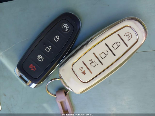 45401368 :رقم المزاد ، 1FMCU9J96FUC00946 vin ، 2015 Ford Escape Titanium مزاد بيع
