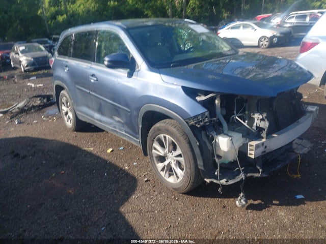 2015 Toyota Highlander Le Plus V6 მანქანა იყიდება აუქციონზე, vin: 5TDBKRFH5FS078672, აუქციონის ნომერი: 45401372