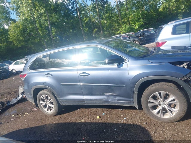 2015 Toyota Highlander Le Plus V6 მანქანა იყიდება აუქციონზე, vin: 5TDBKRFH5FS078672, აუქციონის ნომერი: 45401372