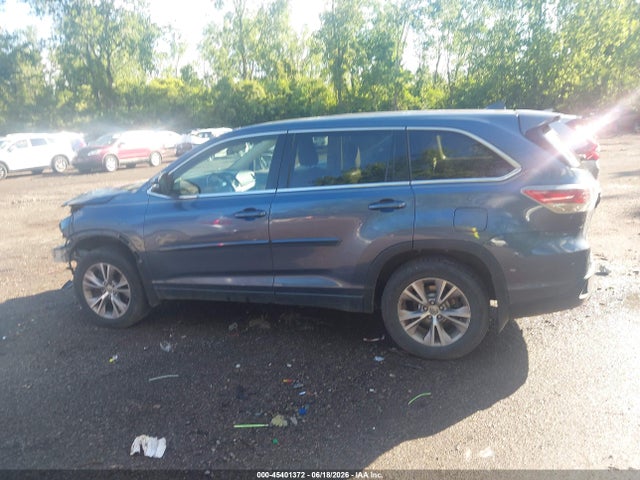 2015 Toyota Highlander Le Plus V6 მანქანა იყიდება აუქციონზე, vin: 5TDBKRFH5FS078672, აუქციონის ნომერი: 45401372