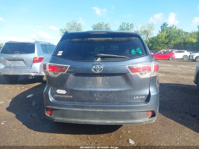 2015 Toyota Highlander Le Plus V6 მანქანა იყიდება აუქციონზე, vin: 5TDBKRFH5FS078672, აუქციონის ნომერი: 45401372