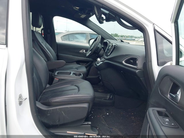 Auction sale of the 2025 Chrysler Pacifica Select, vin: 2C4RC1BG2SR614328, lot number: 45401403