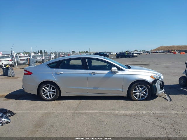 3FA6P0H74ER143702 Ford FUSION SE