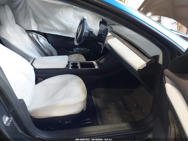 45401533 :رقم المزاد ، 5YJ3E1EC8NF270206 vin ، 2022 Tesla Model 3 Performance Dual Motor All-wheel Drive مزاد بيع