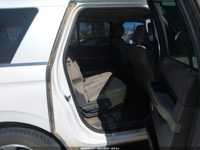 Ford Expedition Max Xlt 2018 1FMJK1HT0JEA17528 Image 8