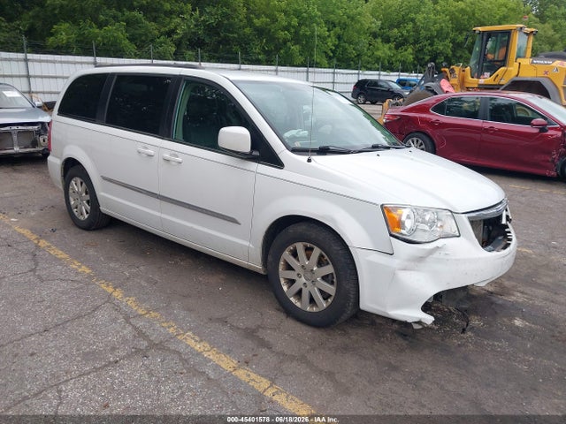 45401578 :رقم المزاد ، 2C4RC1BG9FR587683 vin ، 2015 Chrysler Town & Country Touring مزاد بيع