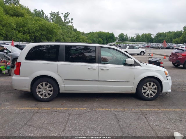 45401578 :رقم المزاد ، 2C4RC1BG9FR587683 vin ، 2015 Chrysler Town & Country Touring مزاد بيع