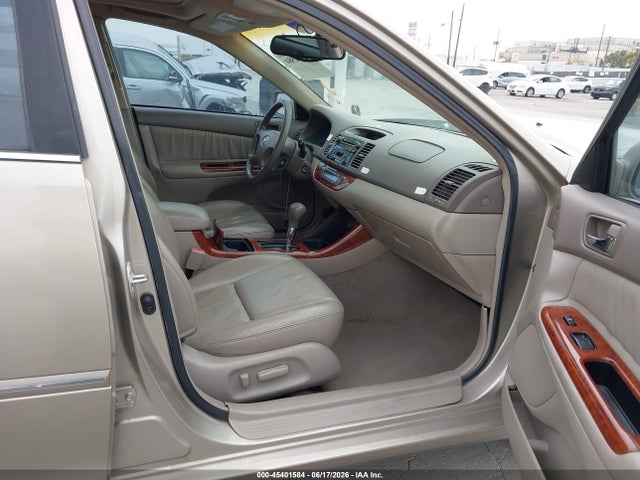 45401584 :رقم المزاد ، 4T1BF32K13U052138 vin ، 2003 Toyota Camry Xle V6 مزاد بيع