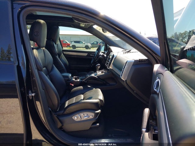 Porsche Cayenne Turbo/turbo S 2016 WP1AC2A29GLA88402 Image 17