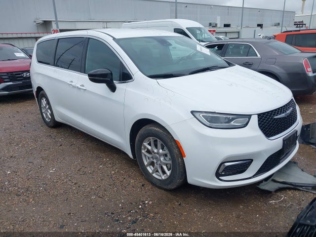 Auction sale of the 2025 Chrysler Pacifica Select, vin: 2C4RC1BG2SR570458, lot number: 45401613