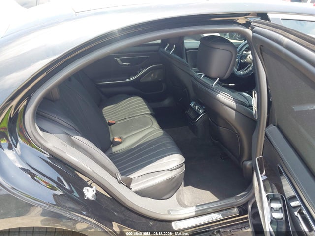 45401653 :رقم المزاد ، W1K6G6DB6NA165837 vin ، 2022 Mercedes-benz S 500 4matic مزاد بيع
