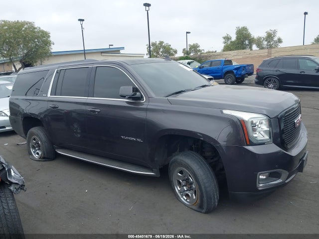 GMC Yukon Xl Sle 2017 1GKS1FKC3HR204769 Image 13