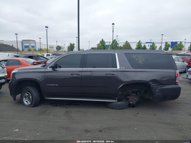 GMC Yukon Xl Sle 2017 1GKS1FKC3HR204769 Image 14