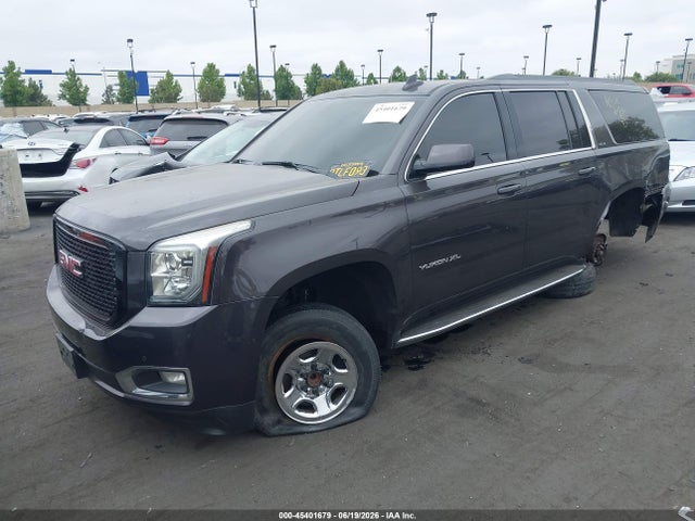 GMC Yukon Xl Sle 2017 1GKS1FKC3HR204769 Image 2